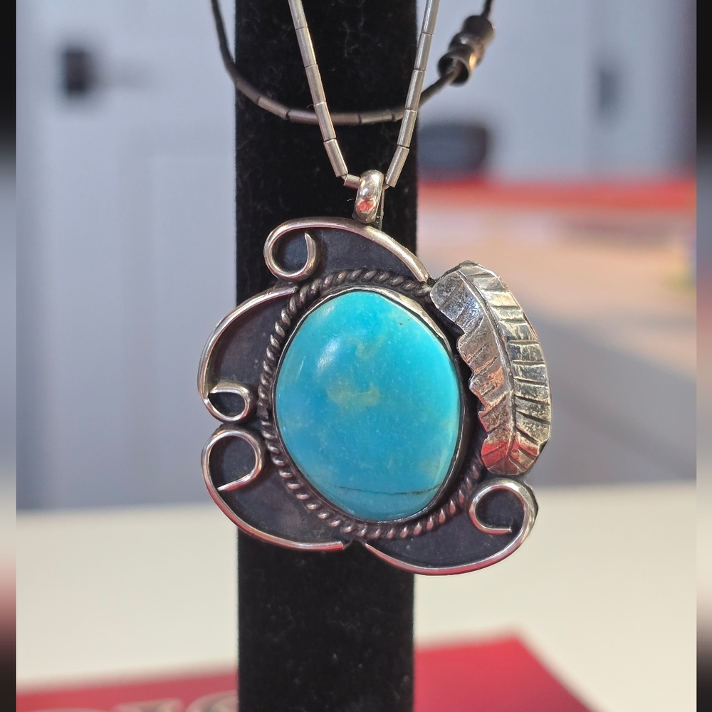 Vintage Navajo Unsigned Stering Silver and Turquoise Pendant Necklace - Picture 2 of 5